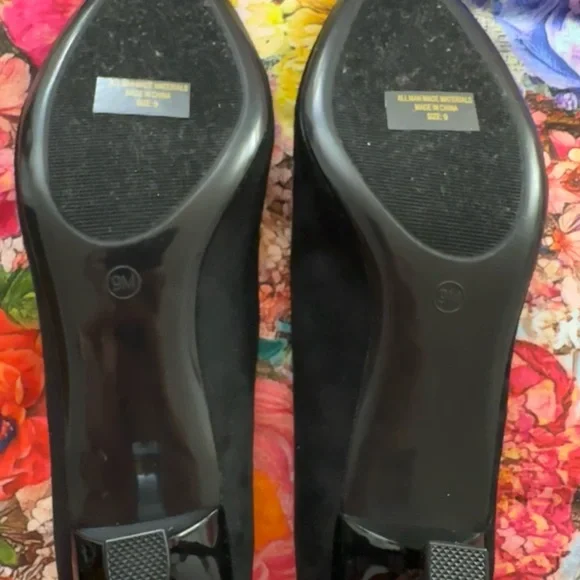 NWT Black Suede Women's Shoes - Picture 9 of 9